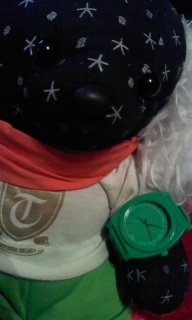 GREEN