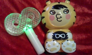 �K������