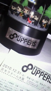 8UPPERS��LIVE!!���31��2�����|
