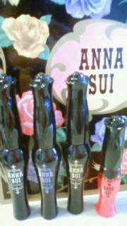 ANNA  SUI